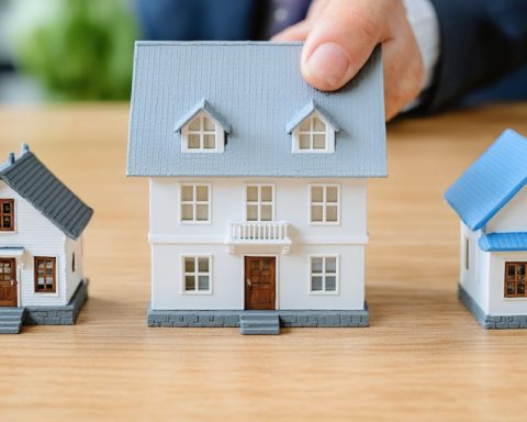 The Great Housing Crunch: How High Mortgage Rates Are Reshaping the Market The Great Housing Crunch: How High Mortgage Rates Are Reshaping the Market